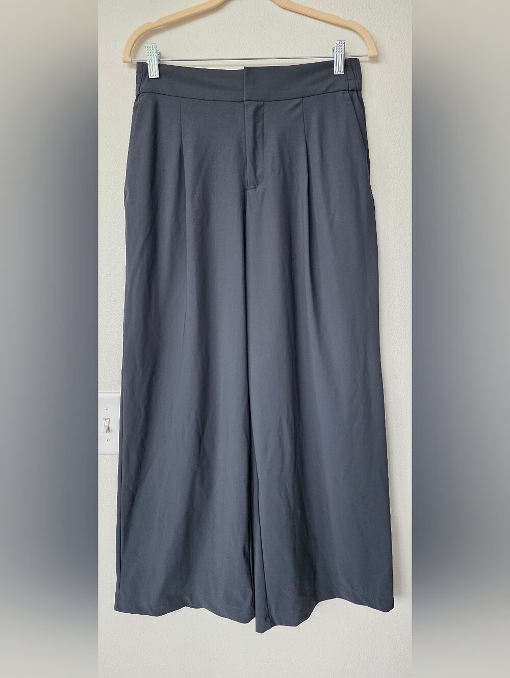 Athleta Pleated Wide Leg Pants Size 6P